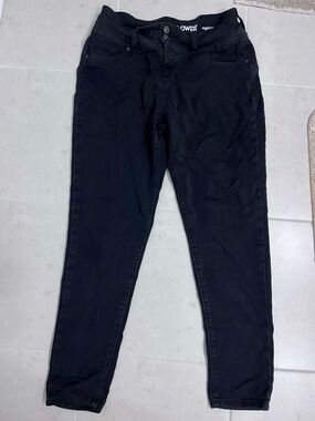 Wallflower Black Skinny Jeans — Stretch Fit